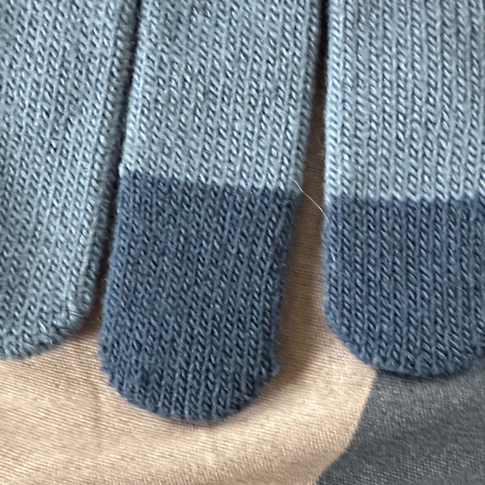 Nike Blue Knit Gloves - Picture 3 of 6